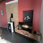 Domaine Du Marais Corps De Ferme Et Piscine