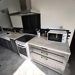 Dom wakacyjny Domaine Du Marais Corps De Ferme Et Piscine