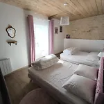 Domaine Du Marais Corps De Ferme Et Piscine Saint-Sigismond (Vendee)