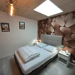 Domaine Du Marais Corps De Ferme Et Piscine * Saint-Sigismond (Vendee)