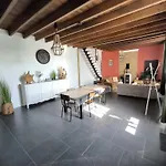 Dom wakacyjny Domaine Du Marais Corps De Ferme Et Piscine