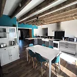 Dom wakacyjny Domaine Du Marais Corps De Ferme Et Piscine *