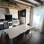 Domaine Du Marais Corps De Ferme Et Piscine *